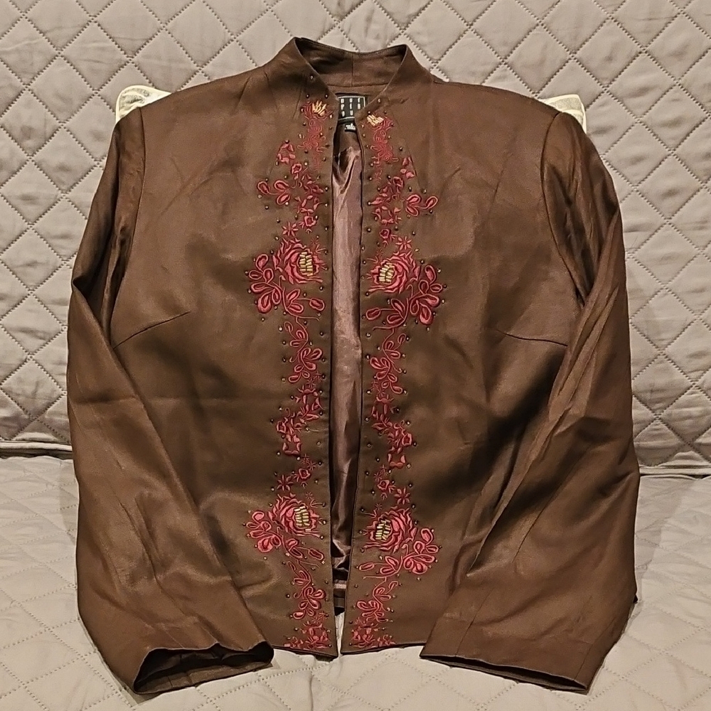 Due Per Due Brown Blazer with Deep Red Embroidery and Mandarin Collar - Picture 11 of 16